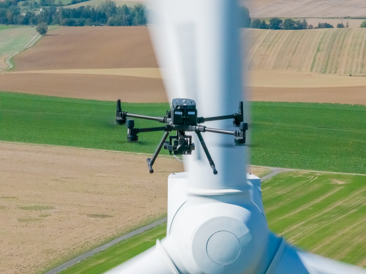 Les Échos: SupAirVision bringt die erste Lösung auf den Markt, die laufende Windkraftanlagen inspiziert.